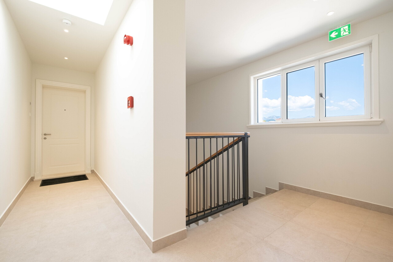 Piso en Tivat, Montenegro, 93 m² - imagen 17