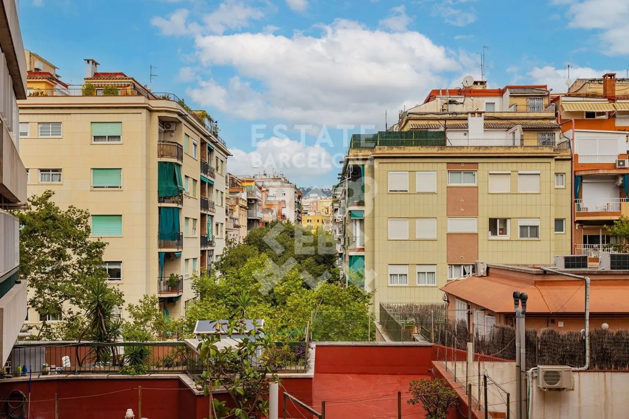 Piso en Barcelona, España, 153 m² - imagen 2