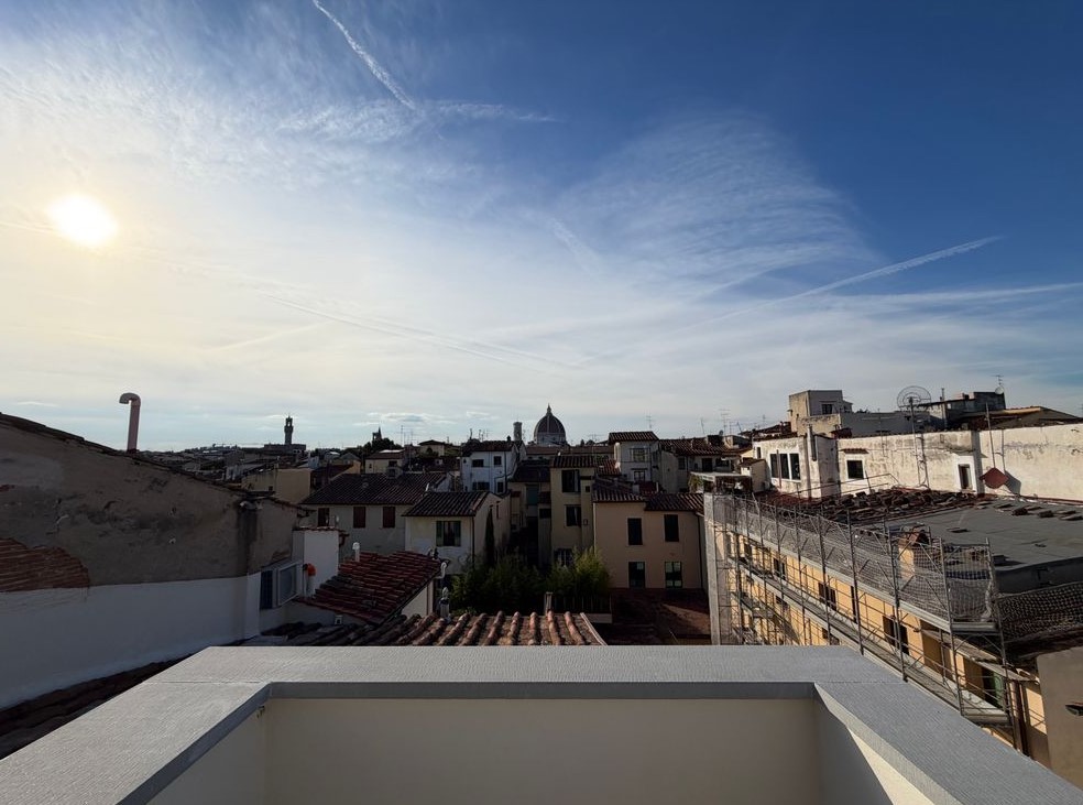 Piso en Florencia, Italia, 85 m² - imagen 1