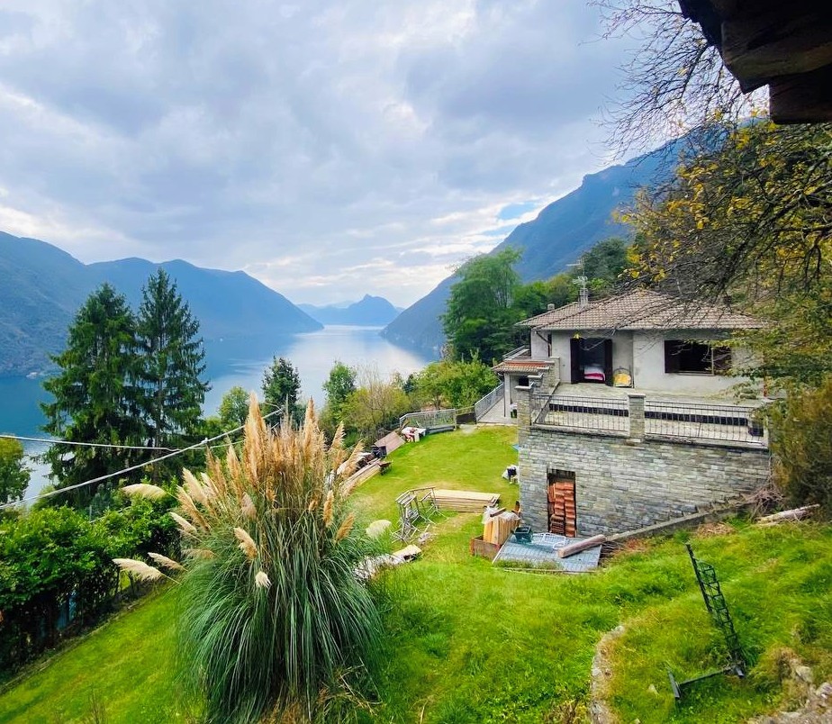 Villa en Valsolda, Italia, 220 m² - imagen 1