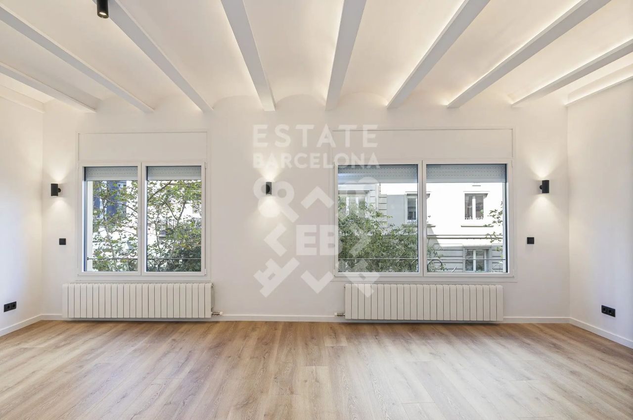 Flat in Barcelona, Spain, 152 m² - picture 5