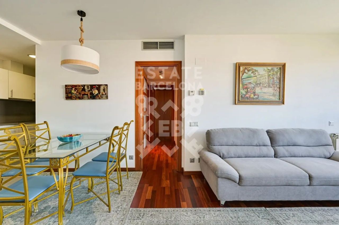 Flat in Barcelona, Spain, 78 m² - picture 2