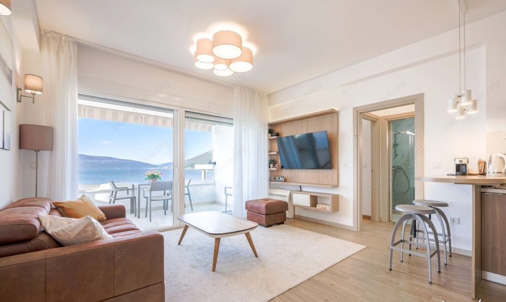 Flat in Tivat, Montenegro, 66 m² - picture 1