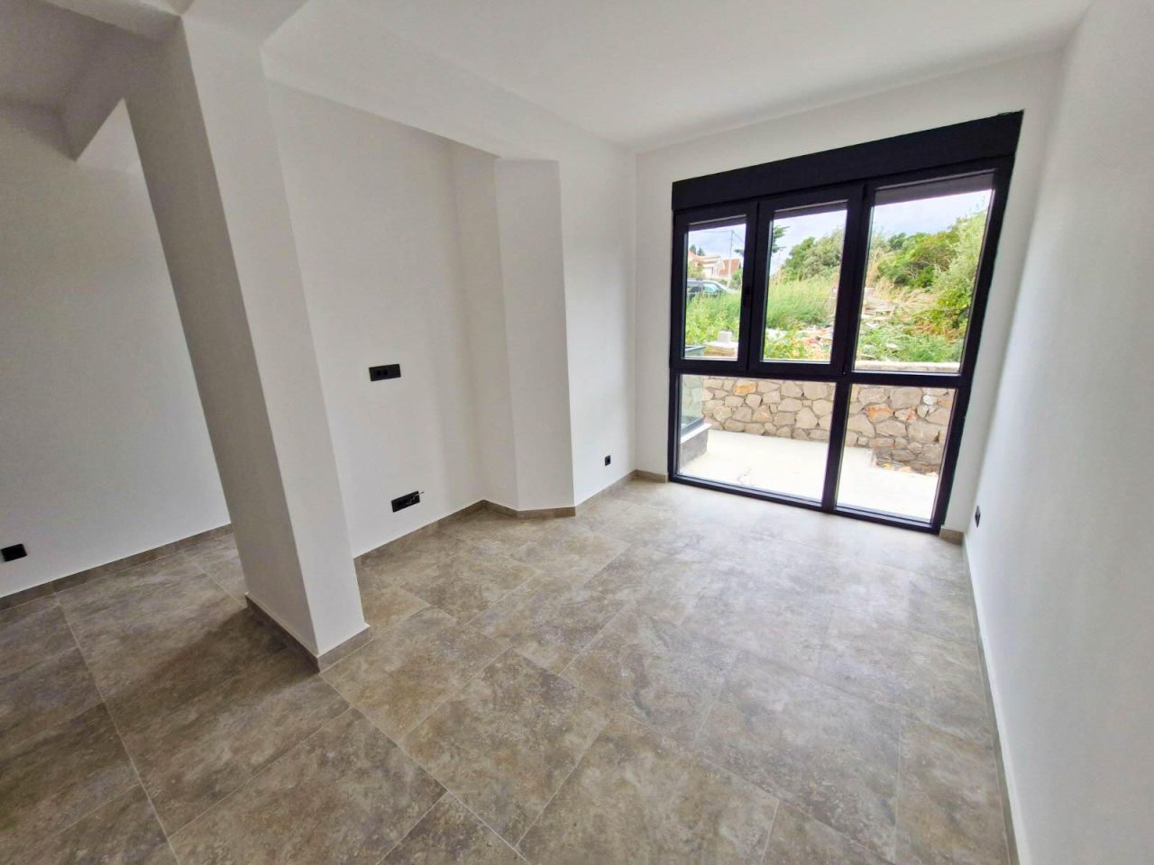 Flat in Utjeha, Montenegro, 38 m² - picture 4