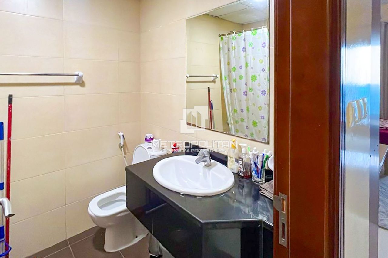 Apartment in Dubai, UAE, 42 m² - picture 7