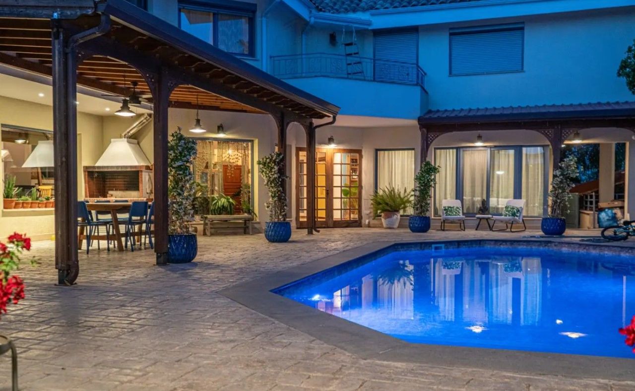 Villa a Limassol, Cipro, 420 m² - foto 1