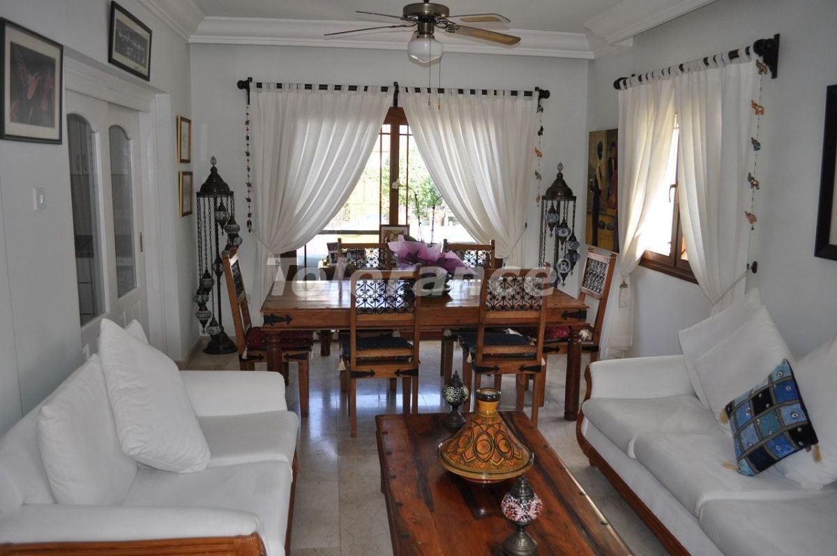 Villa en Alsancak, Chipre, 200 m² - imagen 4