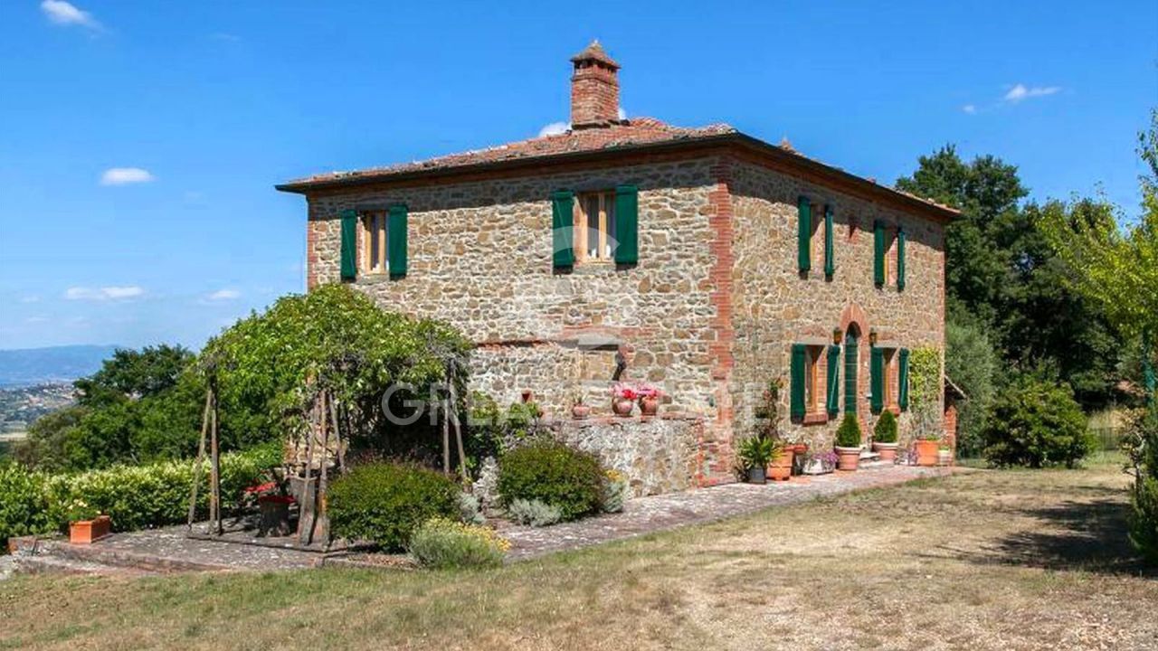Maison à Sinalunga, Italie, 208.7 m² - image 1