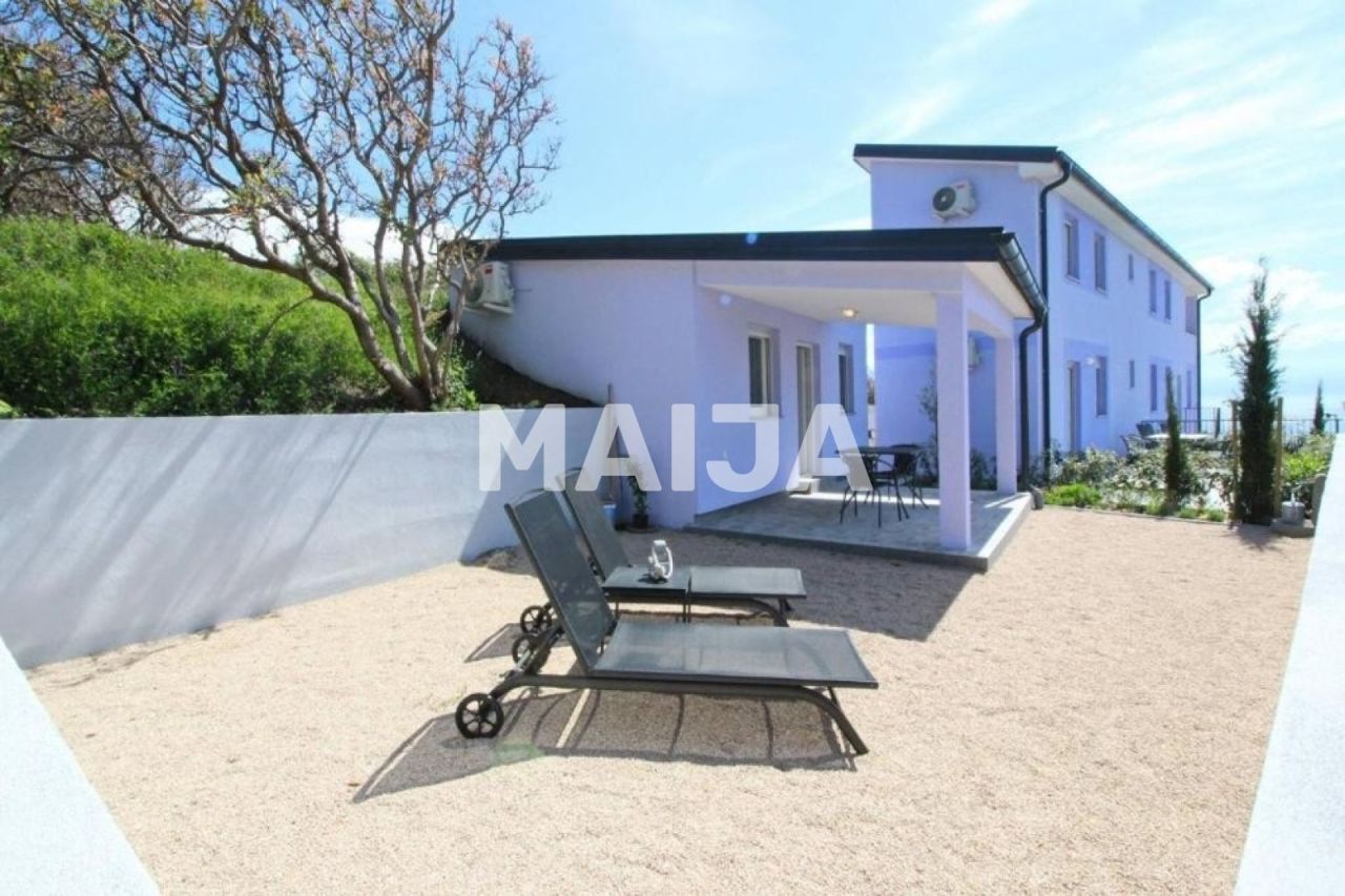 House on Krk, Croatia, 247 m² - picture 6