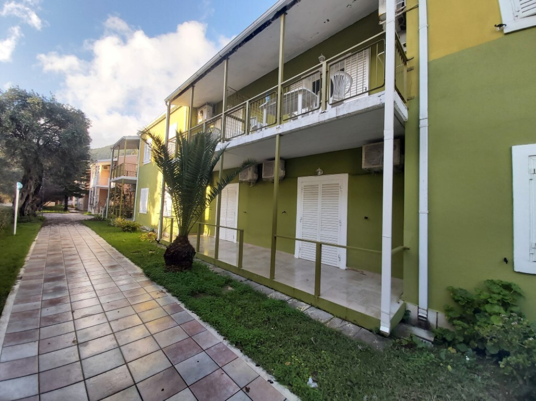 Piso en las Islas Jónicas, Grecia, 400 m² - imagen 1