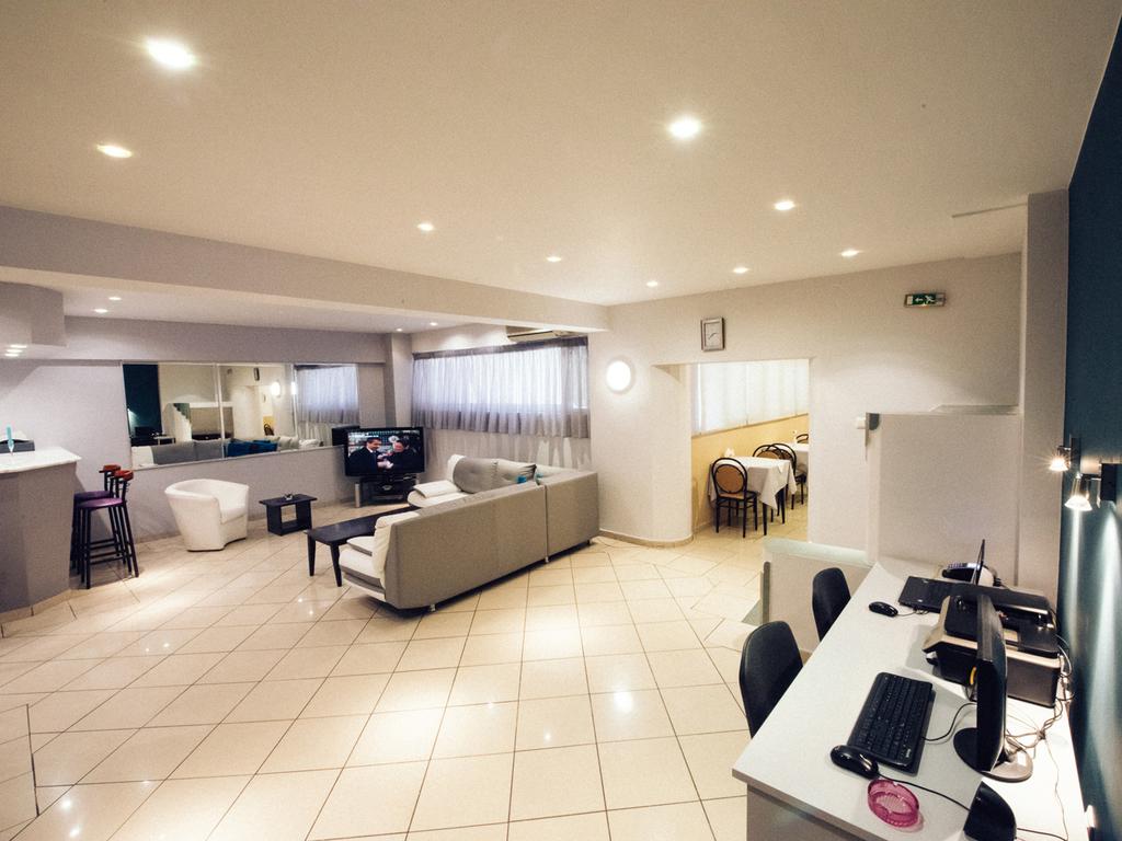 Hotel en Patras, Grecia, 800 m² - imagen 1