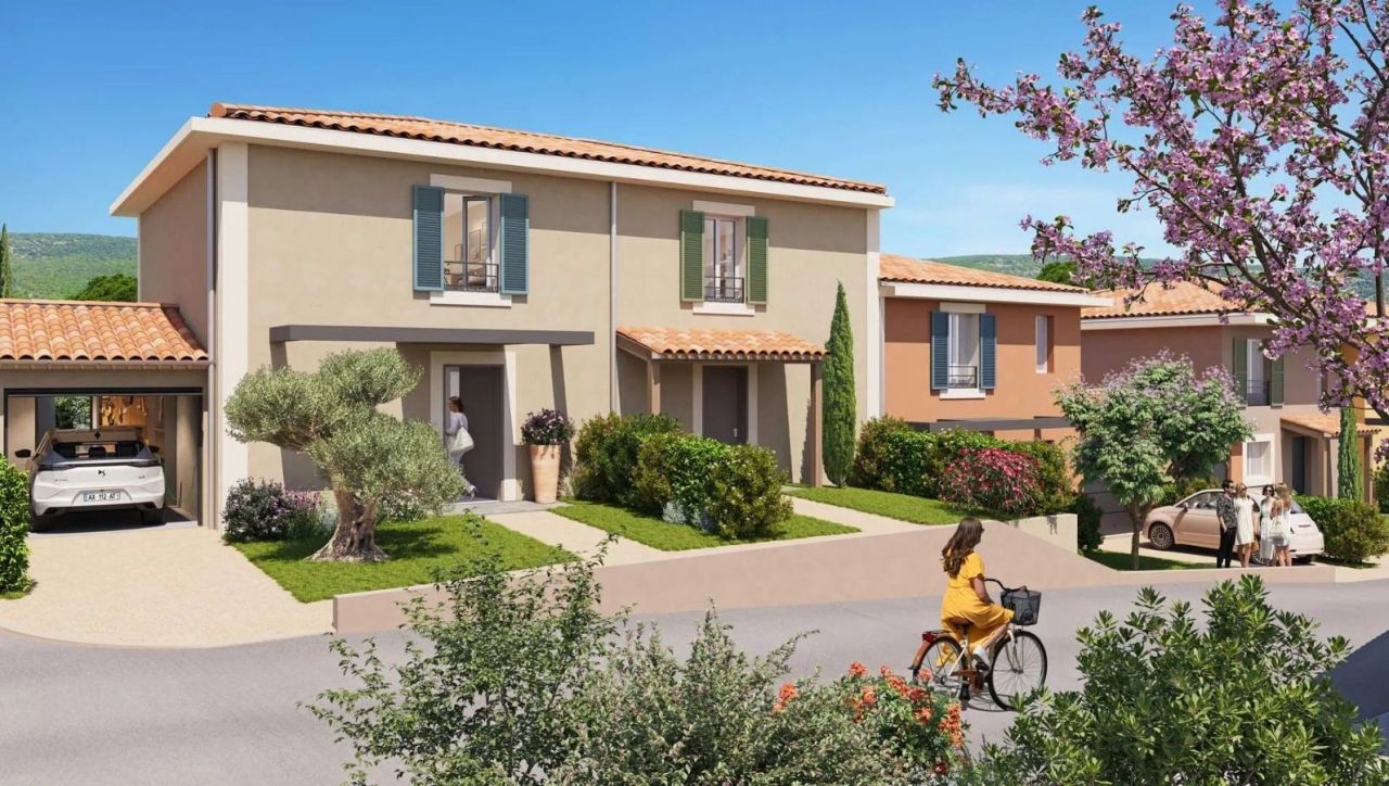 Villa à Saint-Tropez, France, 94 m² - image 1
