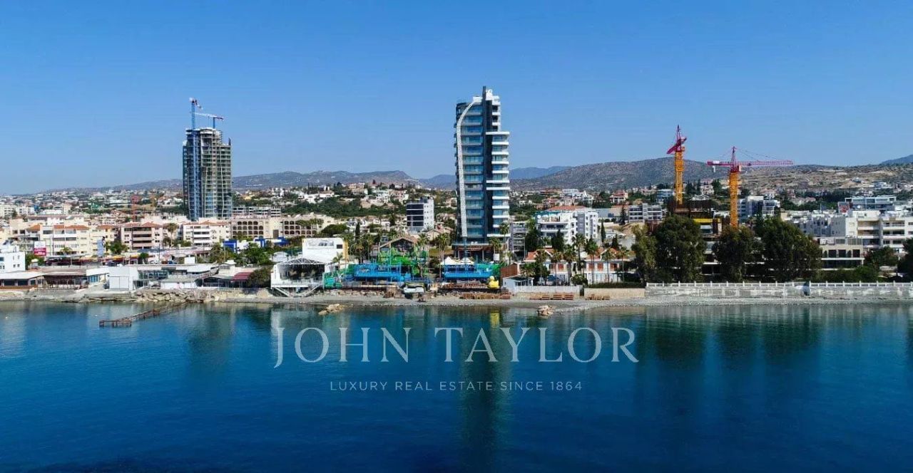 Flat in Mouttagiaka, Cyprus, 211 m² - picture 2