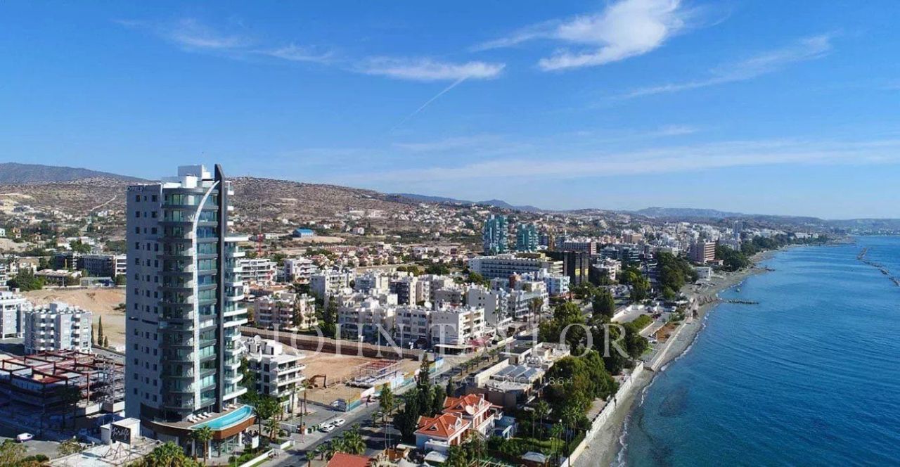 Flat in Mouttagiaka, Cyprus, 211 m² - picture 3