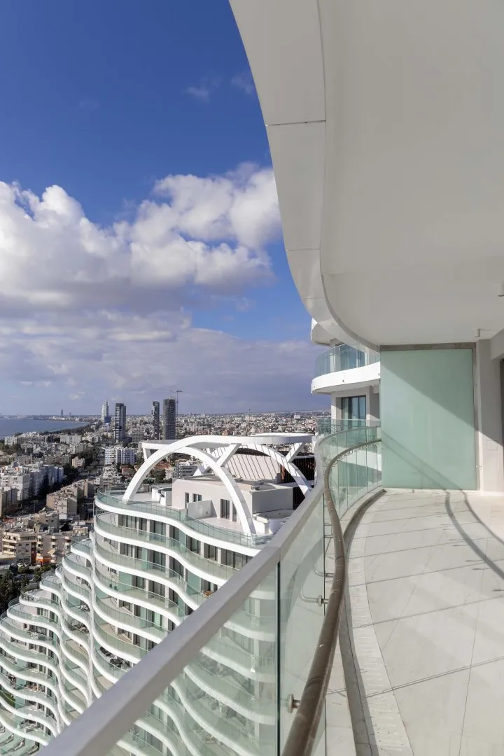 Flat in Limassol, Cyprus, 328 m² - picture 2