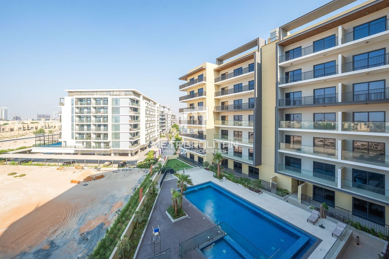 Apartment in Dubai, UAE, 132 m² - picture 1