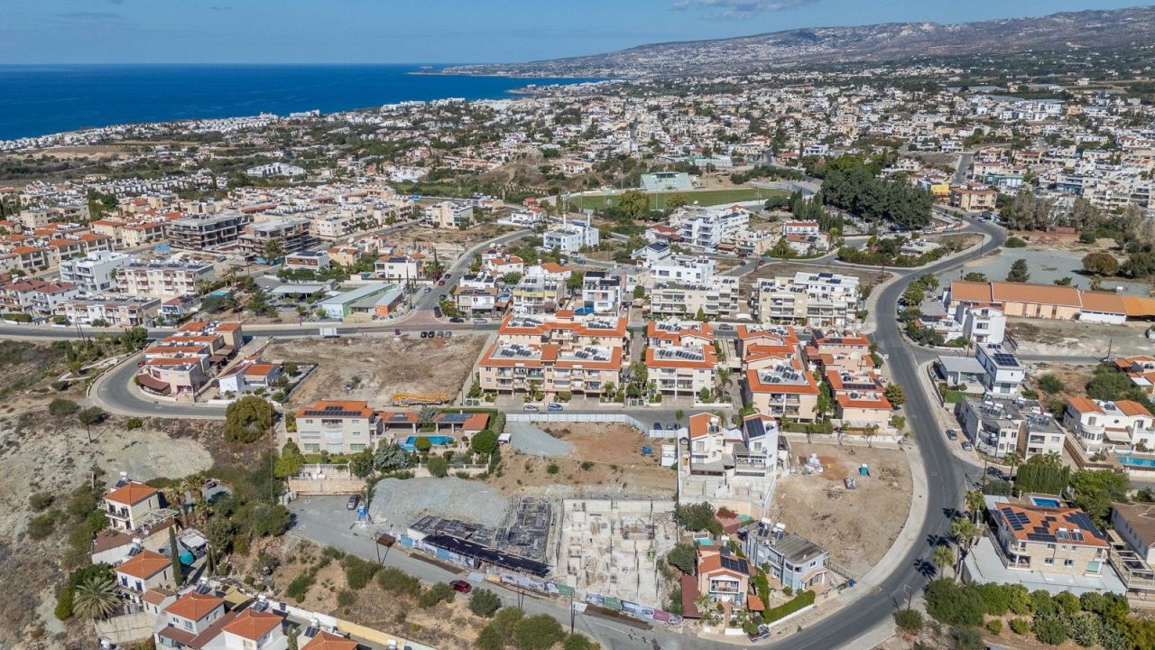 Apartment in Paphos, Cyprus, 58 m² - picture 1