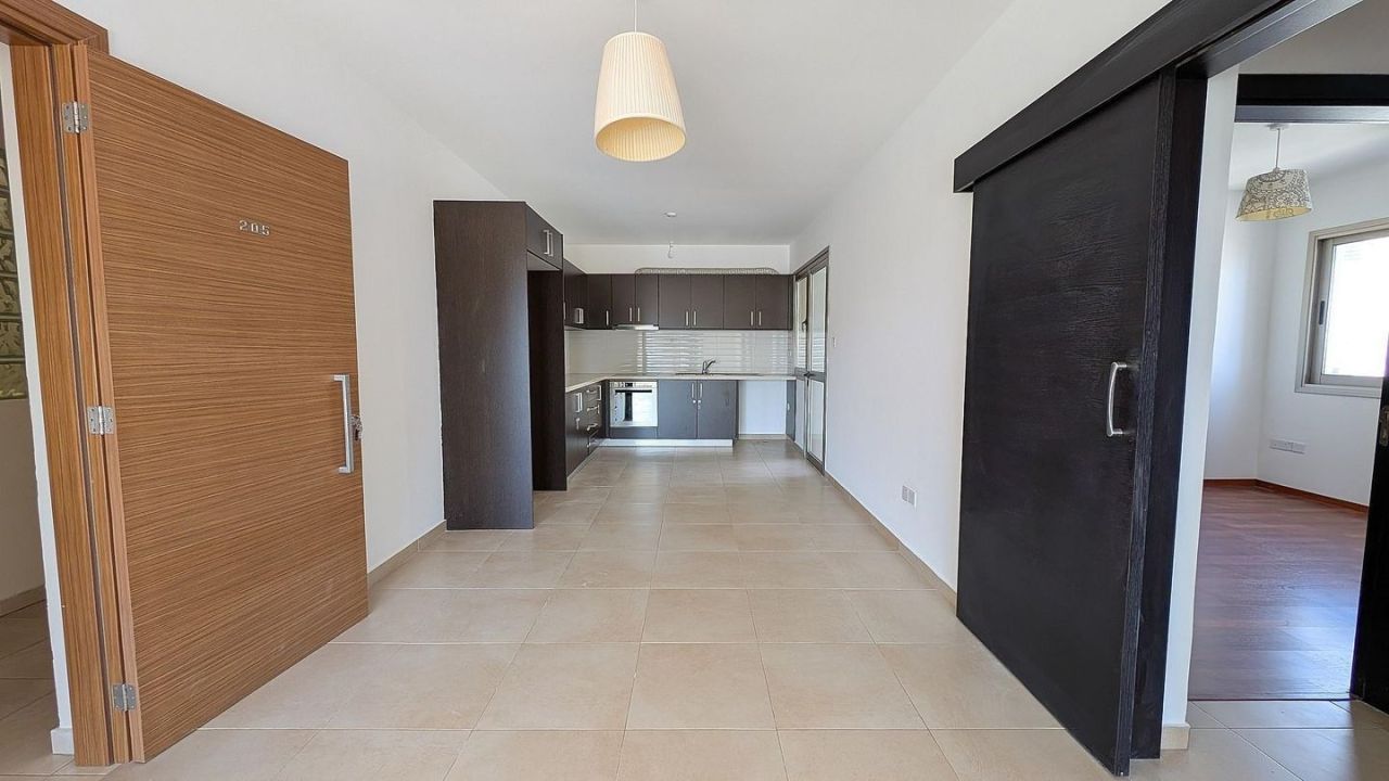 Apartment in Limassol, Cyprus - picture 2