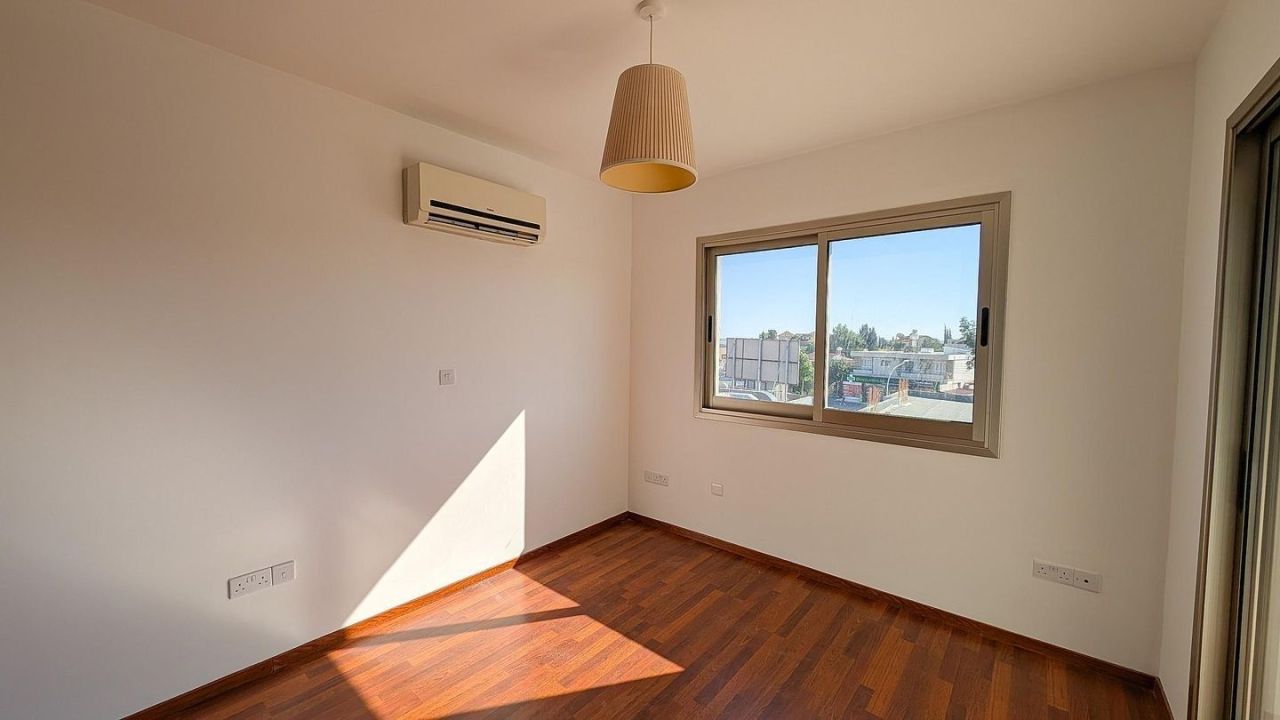 Apartment in Limassol, Cyprus - picture 9