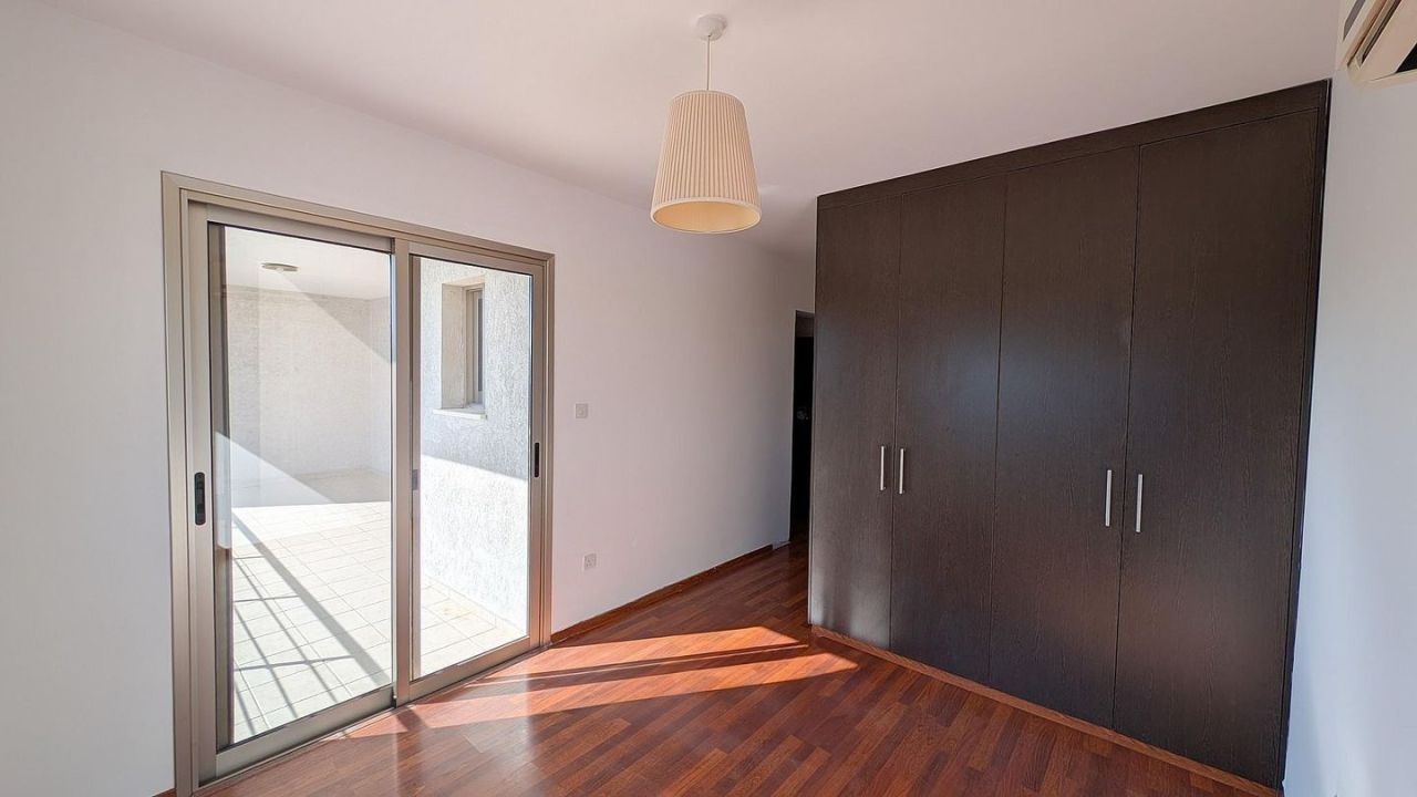 Apartment in Limassol, Cyprus - picture 10