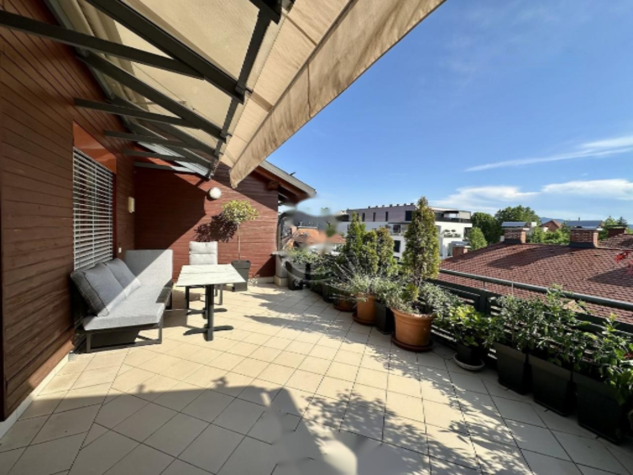 Piso en Liubliana, Eslovenia, 247 m² - imagen 1