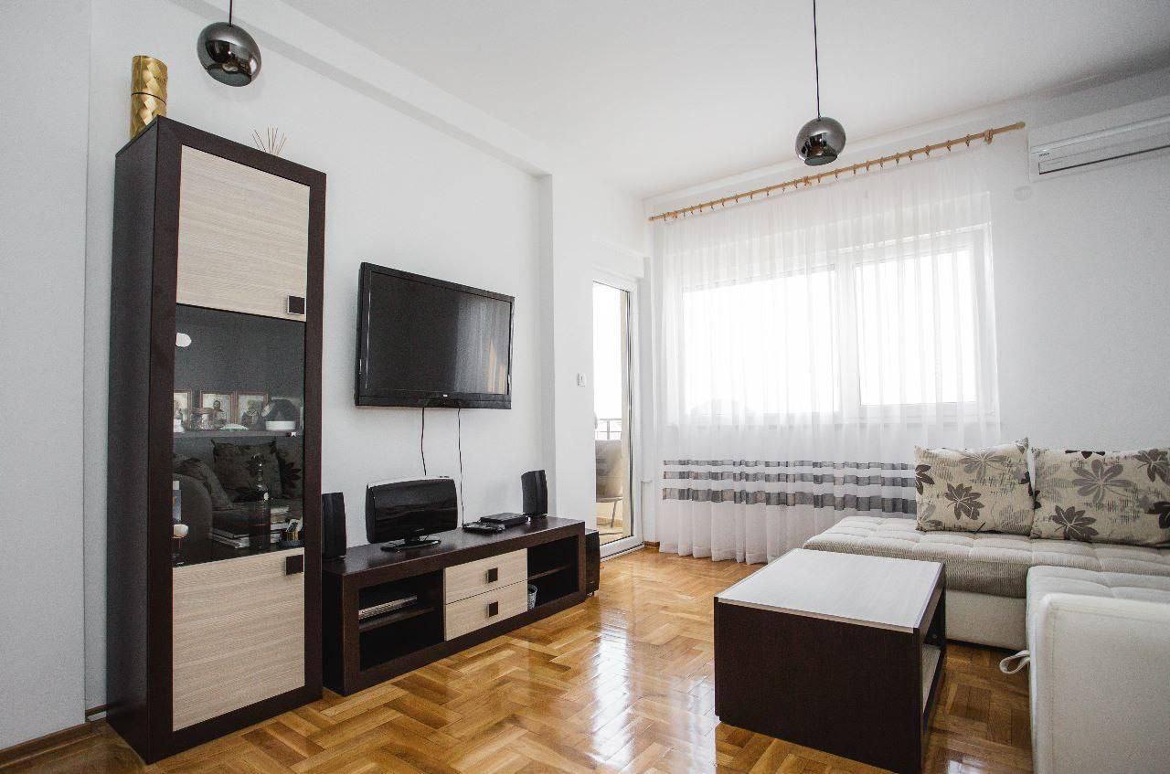 Flat in Petrovac, Montenegro, 43 m² - picture 1