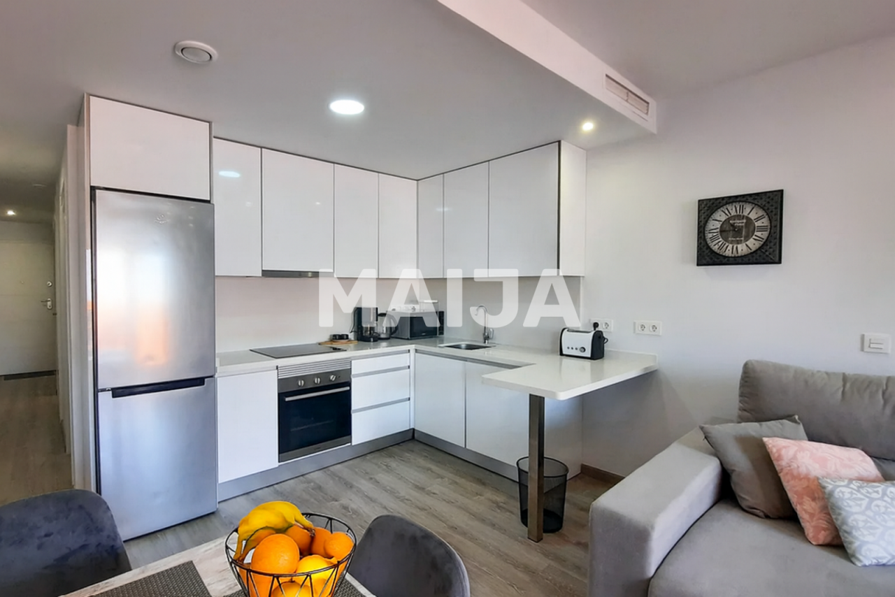 Apartment in Torrevieja, Spain, 52 m² - picture 6