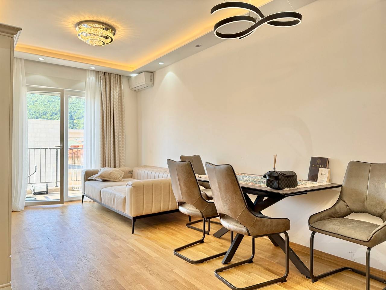 Piso en Budva, Montenegro, 46 m² - imagen 1