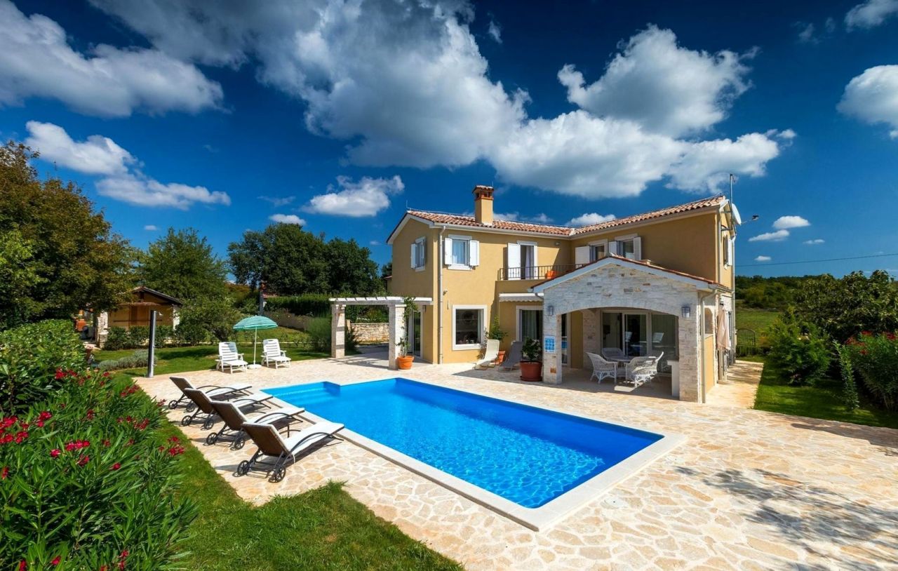 Villa Sveti Lovreč, Croatie, 236 m² - image 1