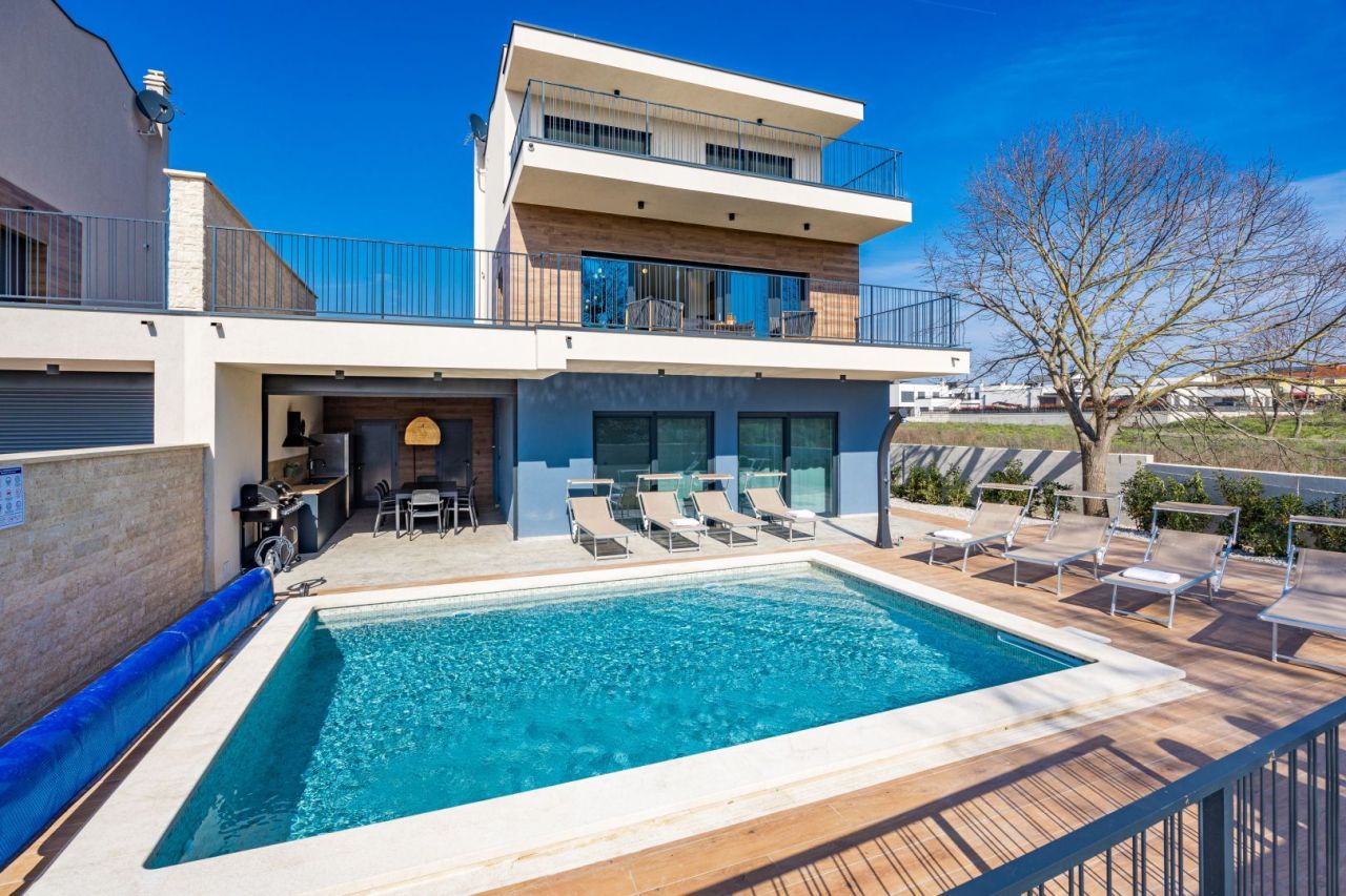 Villa Banjole, Croacia, 244 m² - imagen 1