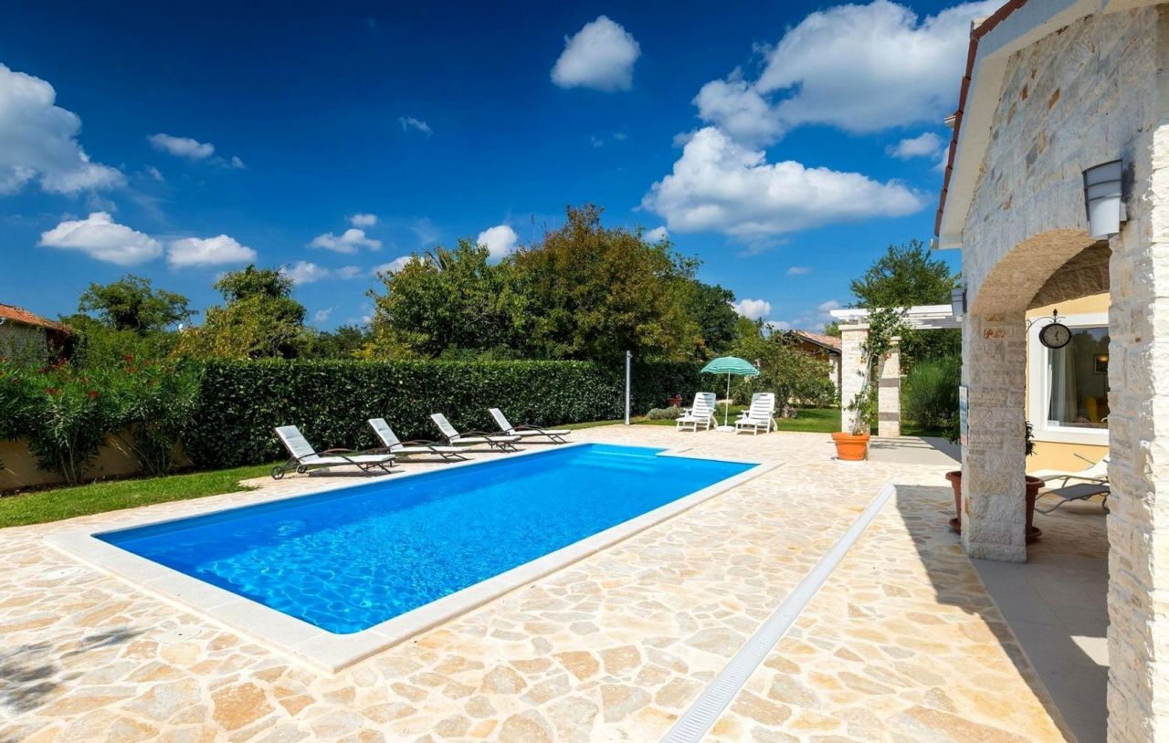 Villa Sveti Lovreč, Croatia, 236 m² - picture 5