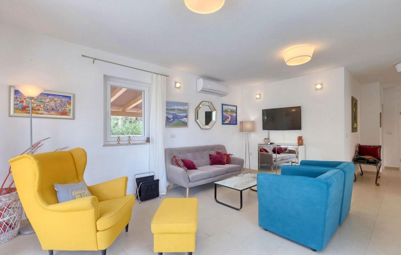 Villa Sveti Lovreč, Croatia, 236 m² - picture 8