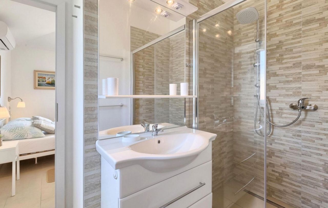 Villa Sveti Lovreč, Croatia, 236 m² - picture 14