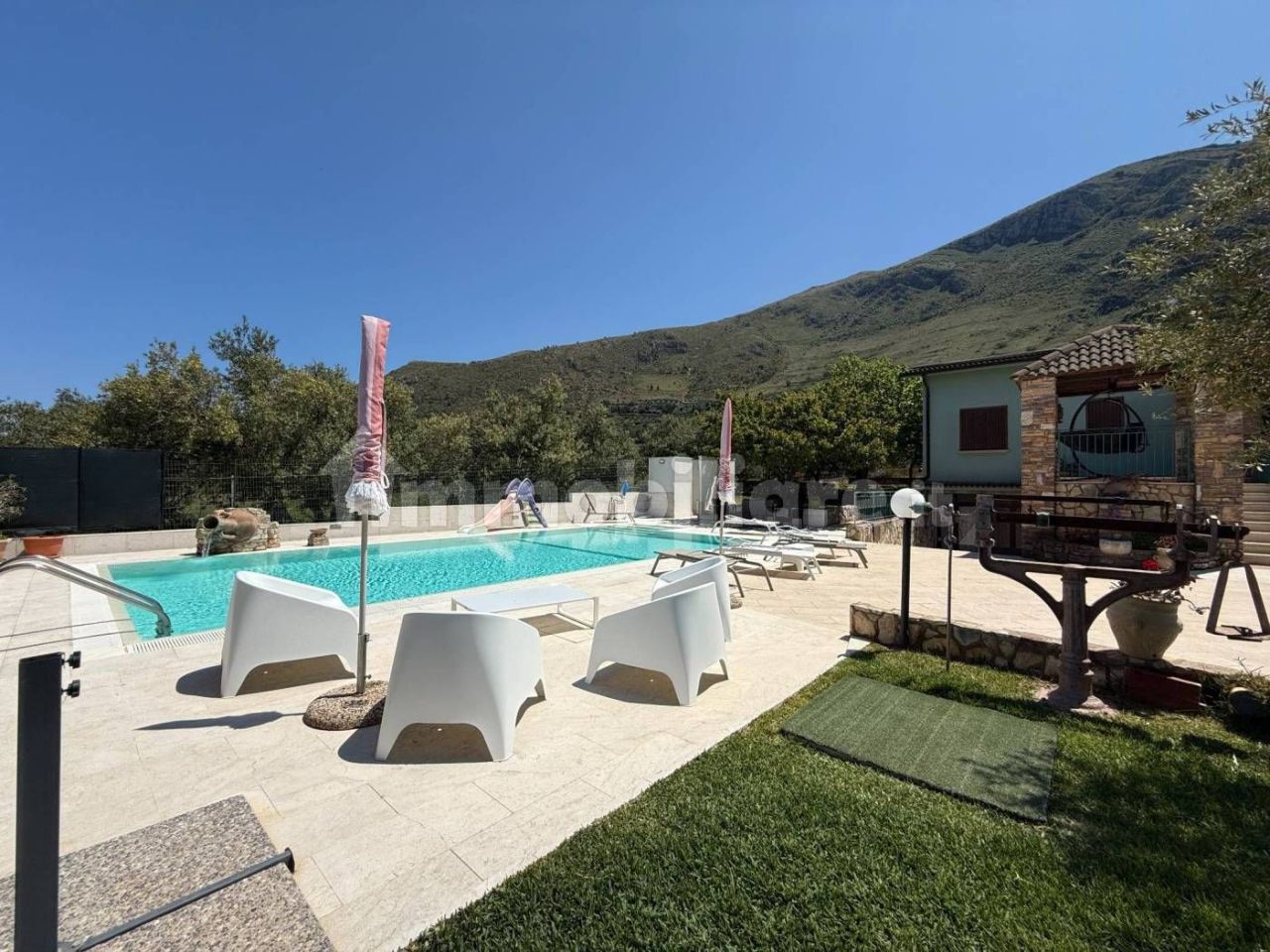 Villa en Castellammare del Golfo, Italia, 170 m² - imagen 9