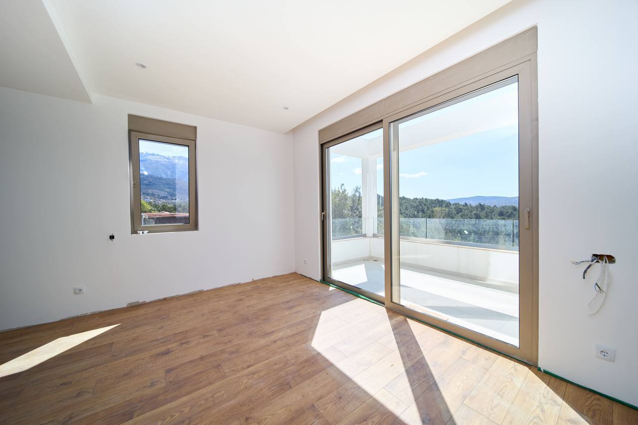 Flat in Tivat, Montenegro, 113 m² - picture 4