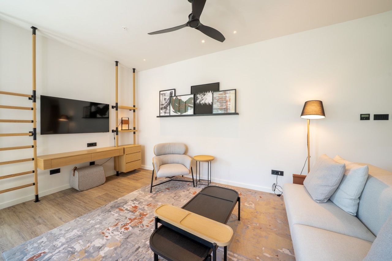 Flat in Tivat, Montenegro, 91 m² - picture 4