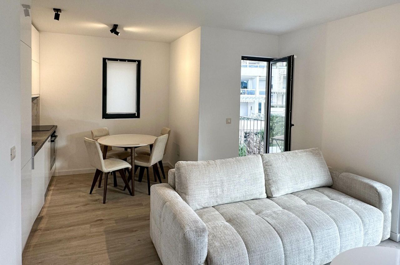 Flat in Dobrota, Montenegro, 39 m² - picture 4