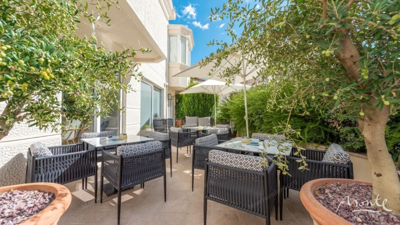 Hotel en Budva, Montenegro, 317 m² - imagen 3