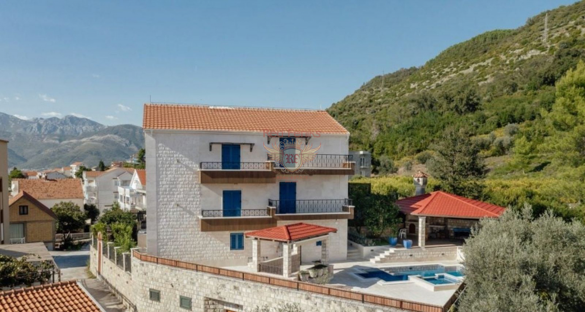Casa en Tivat, Montenegro, 240 m² - imagen 5