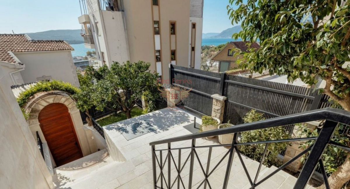 Casa en Tivat, Montenegro, 240 m² - imagen 7