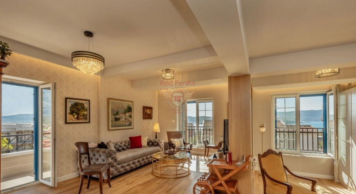 Casa en Tivat, Montenegro, 240 m² - imagen 8