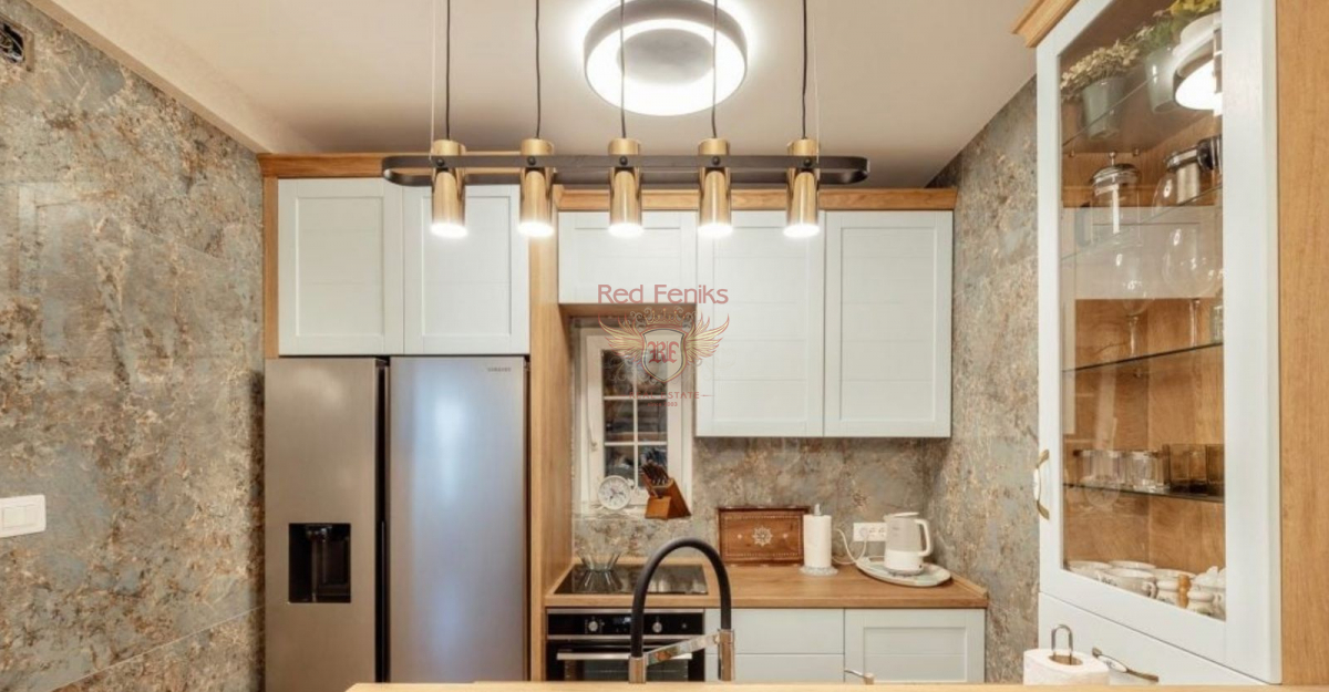 Casa en Tivat, Montenegro, 240 m² - imagen 12