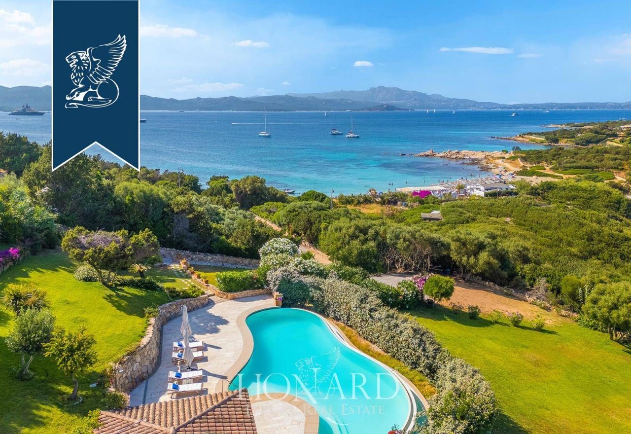 Villa in Olbia, Italy, 800 m² - picture 2