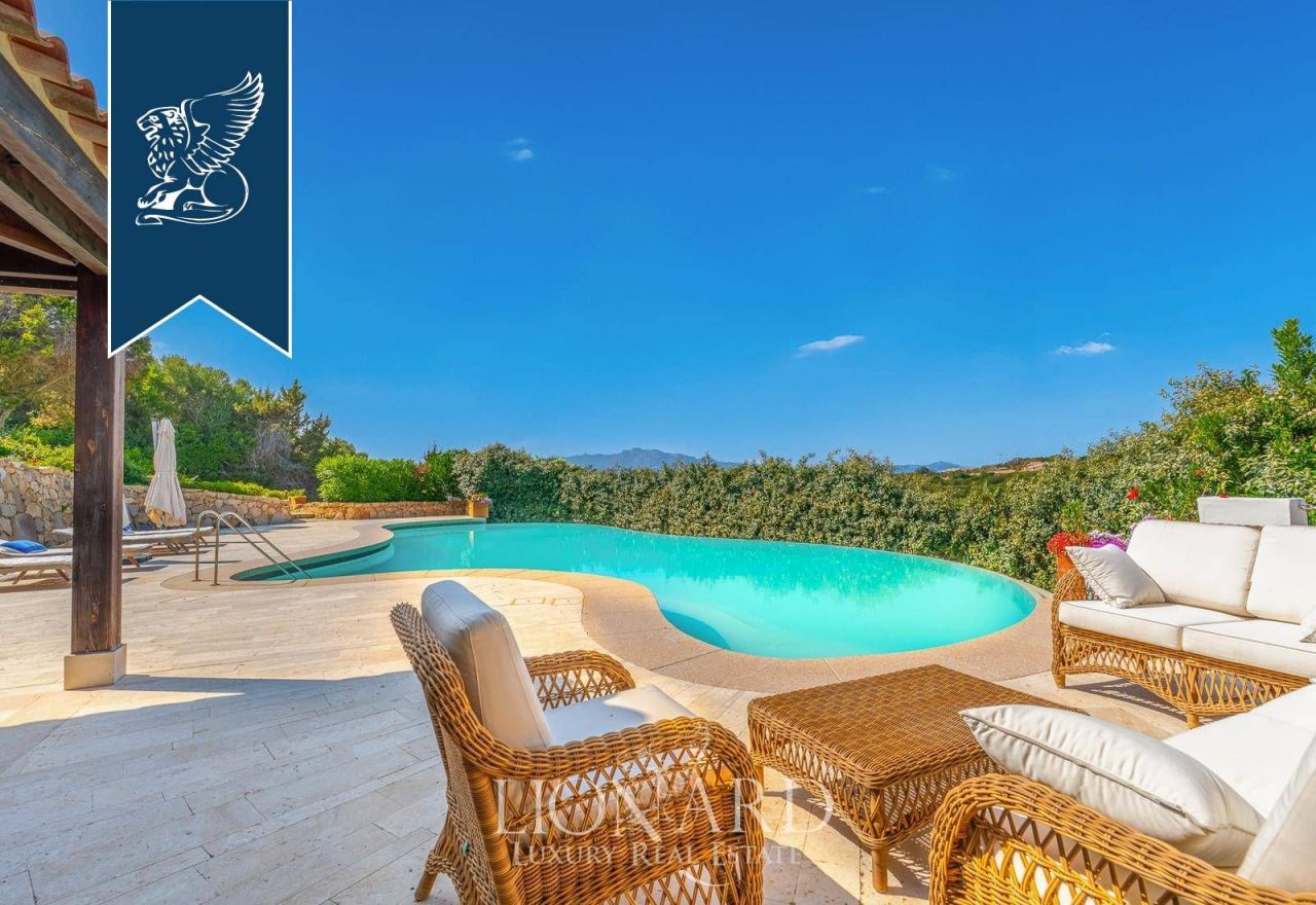 Villa in Olbia, Italy, 800 m² - picture 12