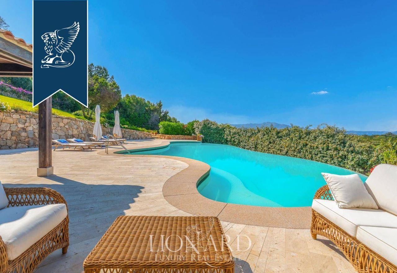 Villa in Olbia, Italy, 800 m² - picture 13