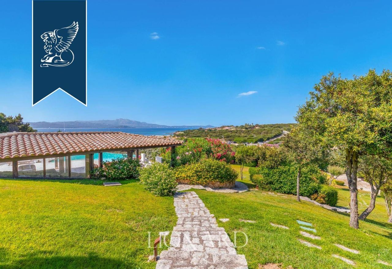 Villa in Olbia, Italy, 800 m² - picture 15