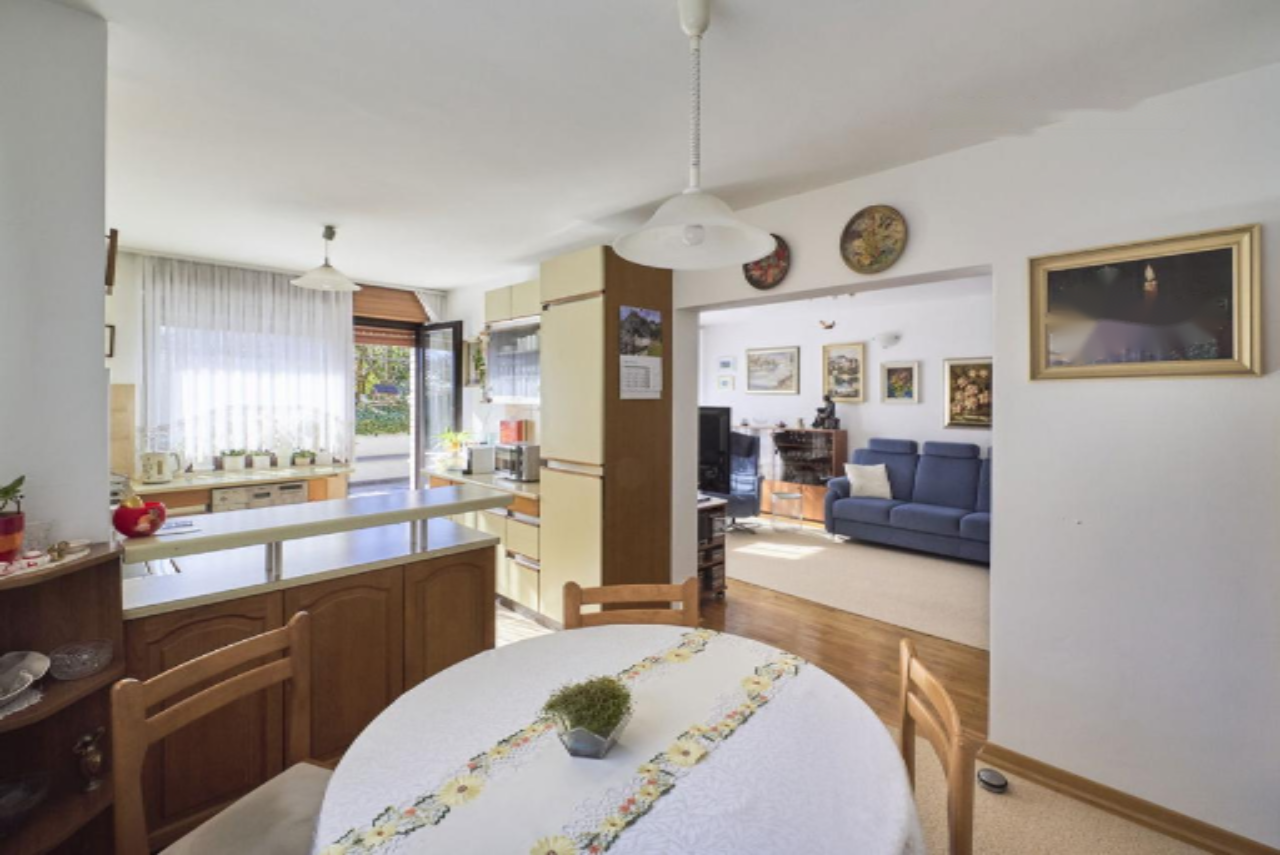 Casa en Liubliana, Eslovenia, 283 m² - imagen 1