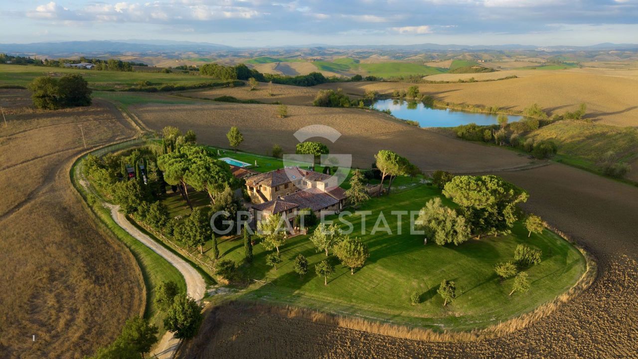 House Monteroni d'Arbia, Italy, 846.75 m² - picture 1