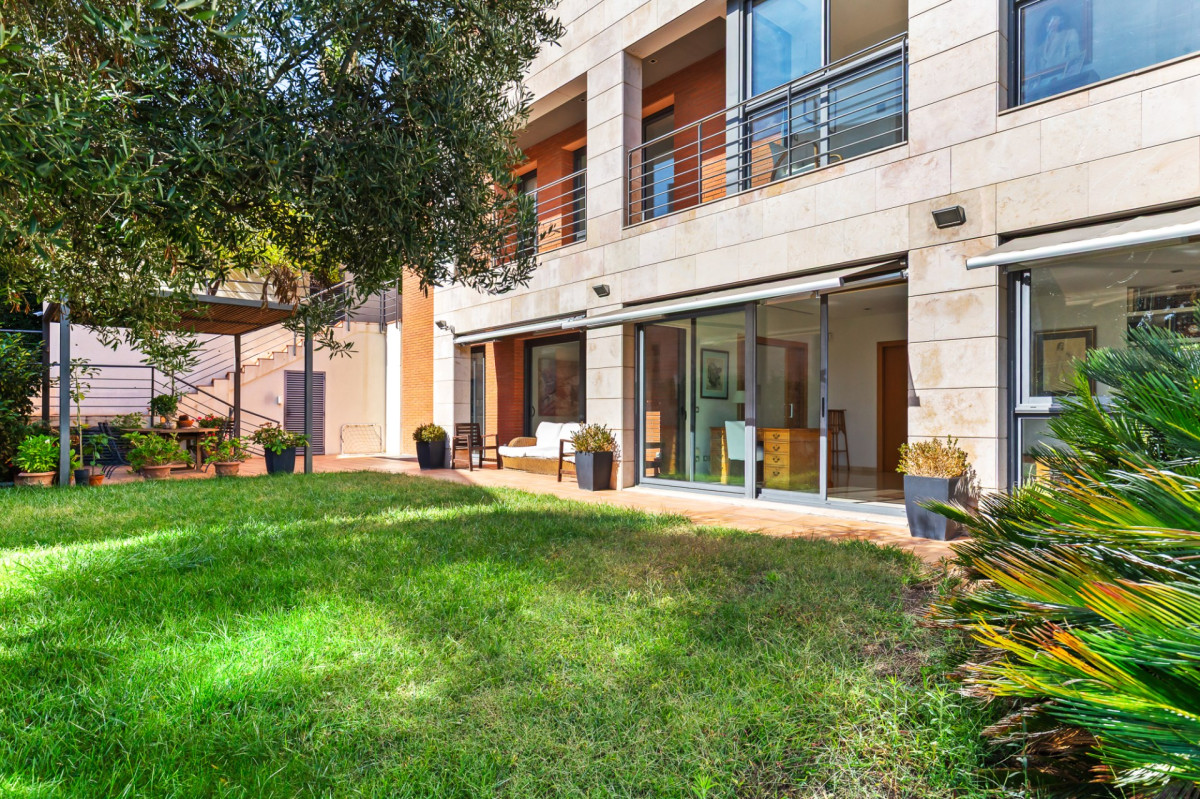 House in Barcelona, Spain, 490 m² - picture 7