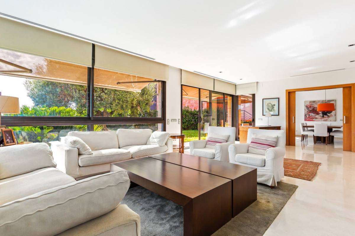 House in Barcelona, Spain, 490 m² - picture 13